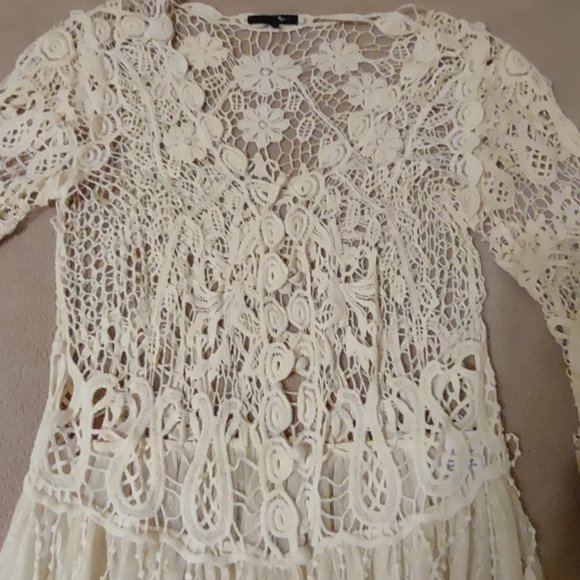 Beautiful Ryu M/L Ivory Crochet Lace Top - Picture 1 of 8